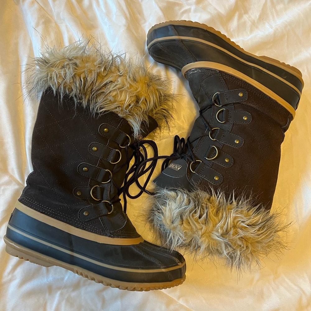 Snow Boots